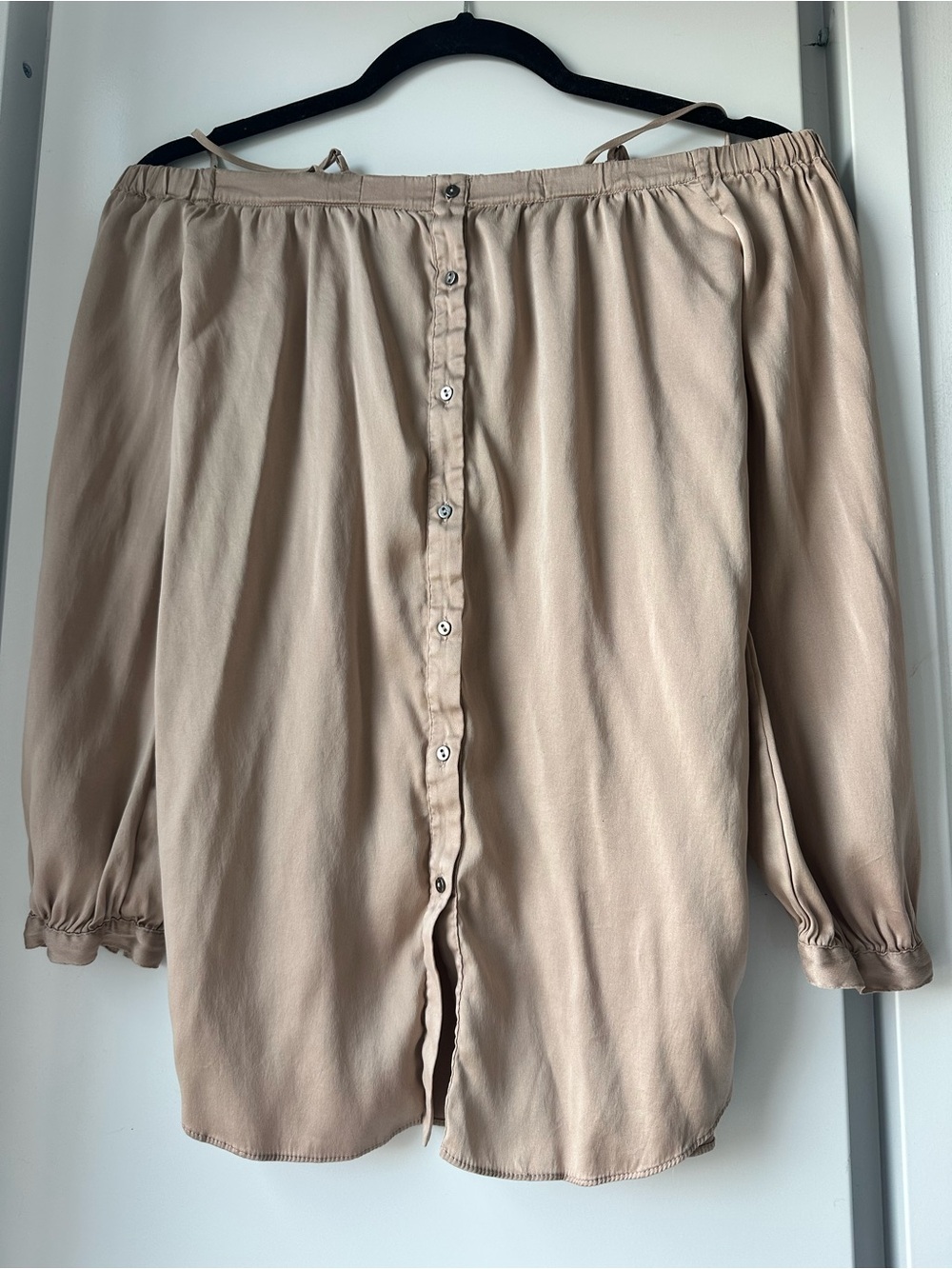 Haute Hippie Beige Off-Shoulder Button-Front Blouse